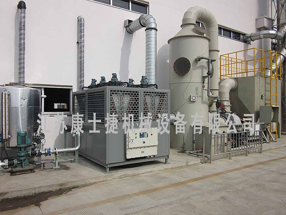 化工行業用風冷螺桿式防爆冷凍機使用現場照片